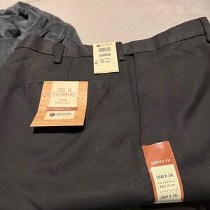 Haggar Classic Fit Black Men’s Dress Pants